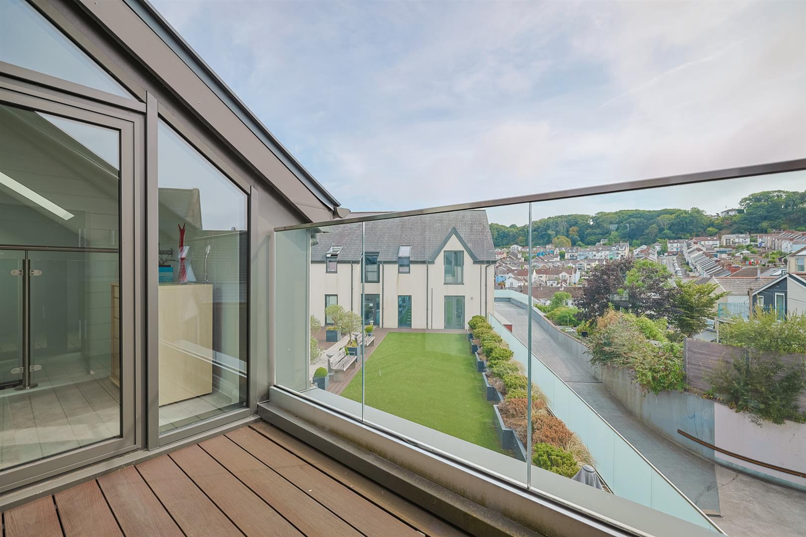 Apartment 6, Oyster Court, Newton Road, Mumbles, Swansea, SA3 4BD